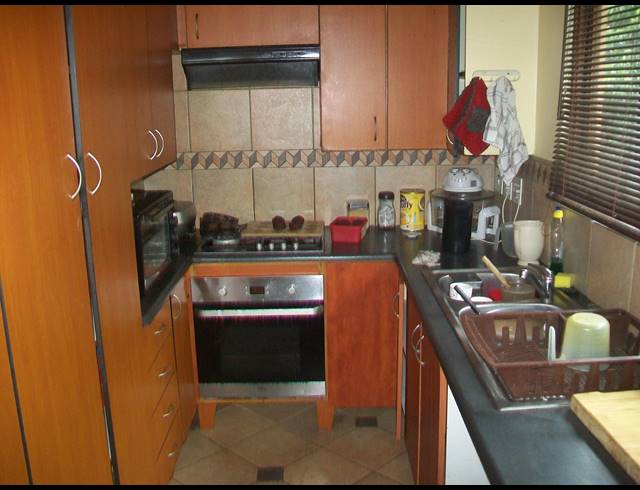 3 BEDROOM FREESTANDING FOR SALE IN PALM BEACH